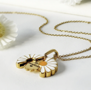Collier Tournesol Personnalisé avec Prénom Gravé – Collier Marguerite Médaillon à Ouvrir, Cadeau Femme, Maman, Sœur, Saint-Valentin, Noël